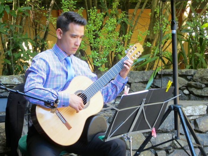 Paul Zdrenka – Classical Guitar